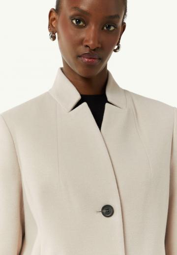 Короткое пальто