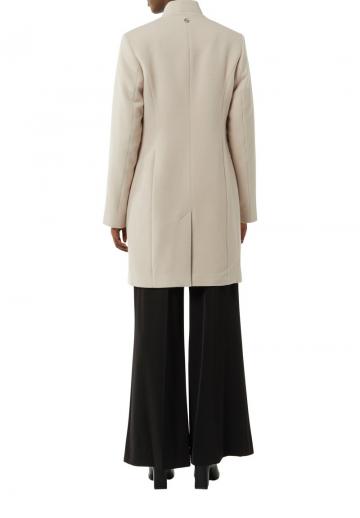 Короткое пальто