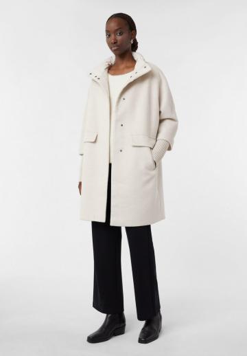 Короткое пальто