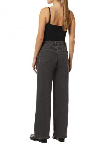 Топ на бретельках