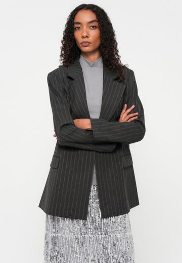 Длинный блейзер