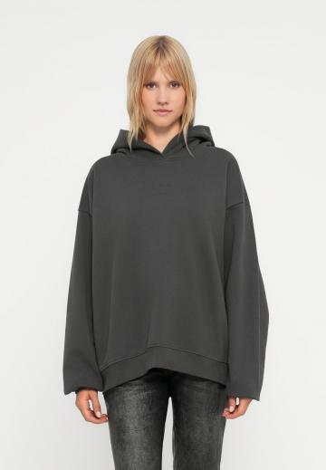 Пуловер с капюшоном