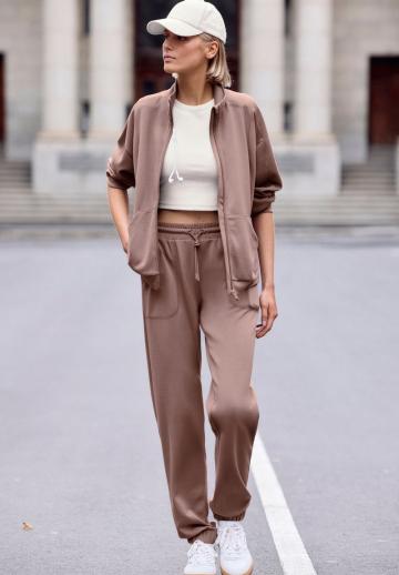 Спортивные штаны