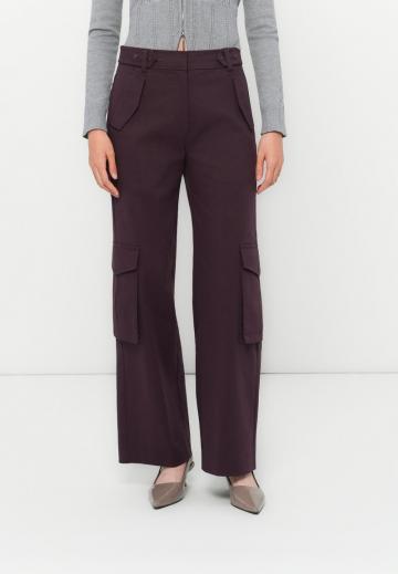 Брюки с накладными карманами