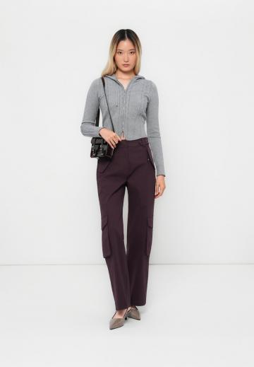 Брюки с накладными карманами