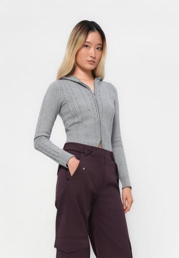 Брюки с накладными карманами