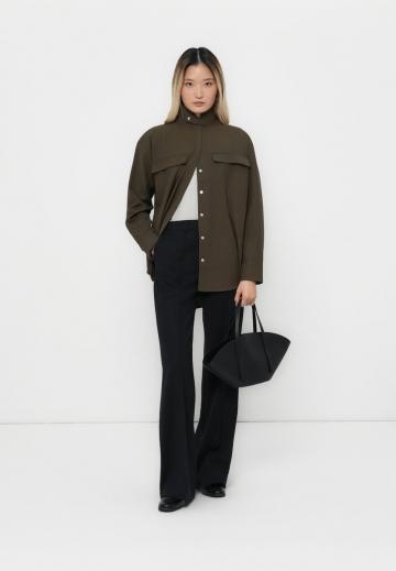 Блейзер с накладными карманами