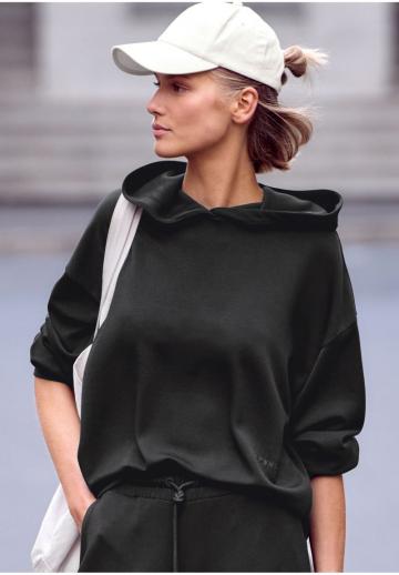 Пуловер с капюшоном