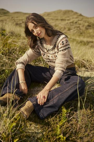 Клешеные джинсы