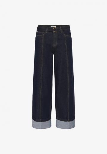 Клешеные джинсы