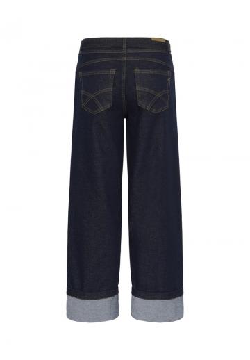 Клешеные джинсы