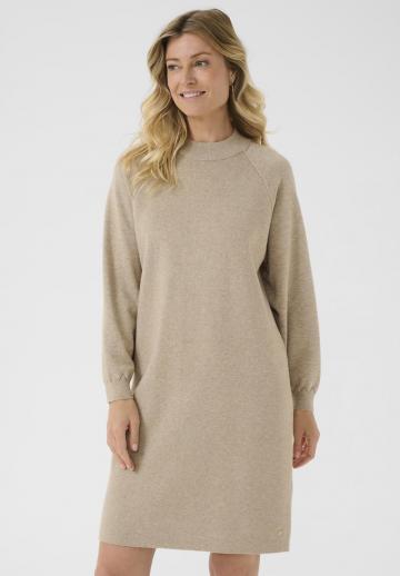 Вязаное платье