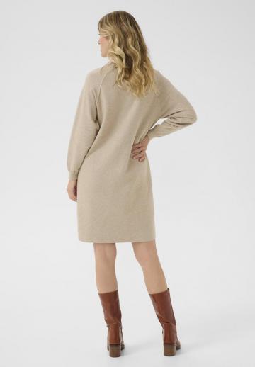 Вязаное платье