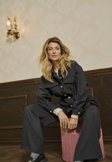 Блейзер с накладными карманами