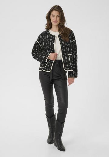 Жаккардовая вязаная кофта