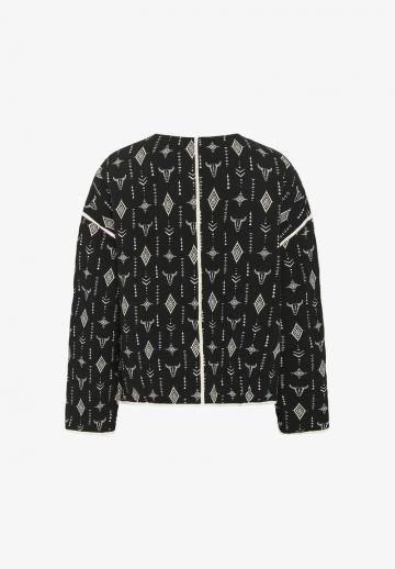 Жаккардовая вязаная кофта