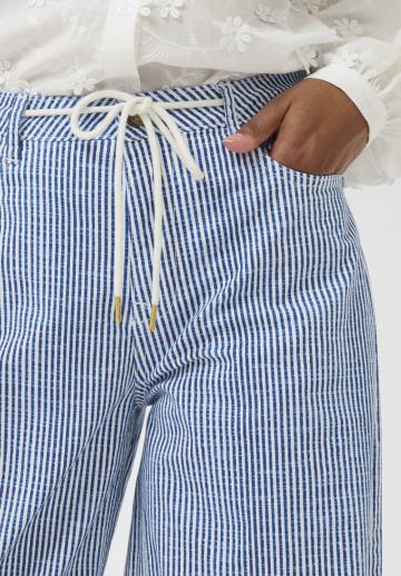 Свободные джинсы