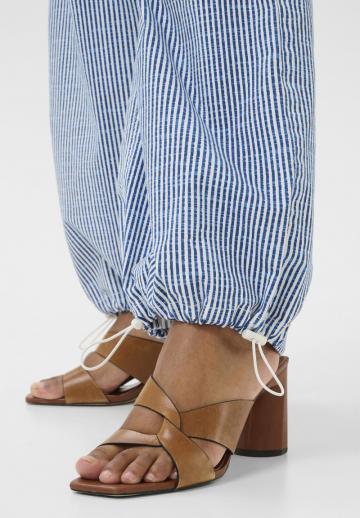 Свободные джинсы