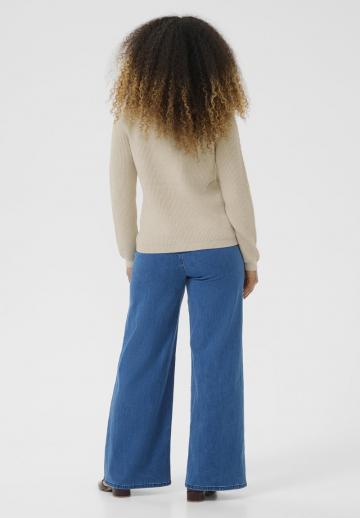 Вязаная кофта