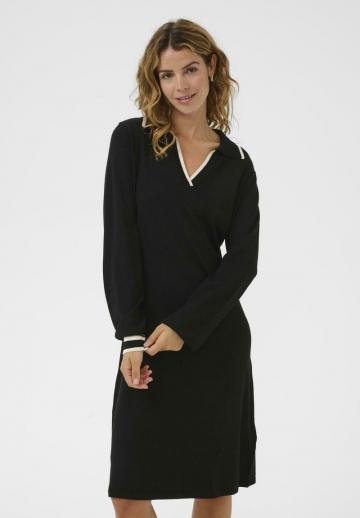 Вязаное платье