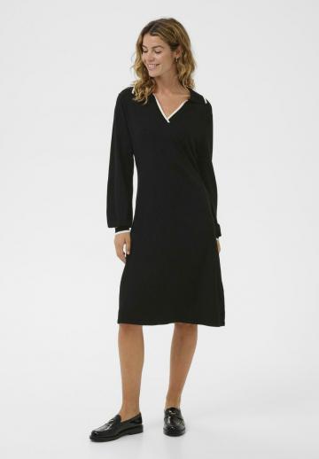 Вязаное платье