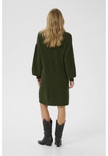 Вязаное платье