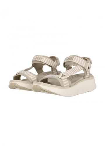 Босоножки на танкетке