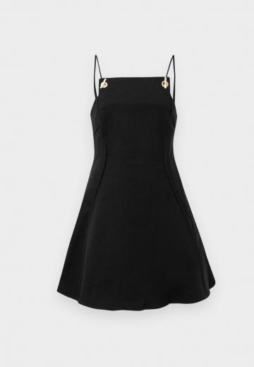 Короткое платье