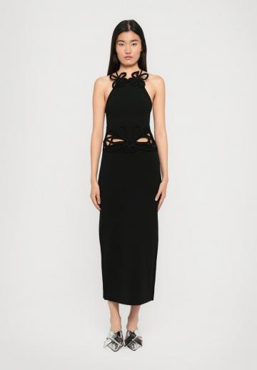 Вязаное платье