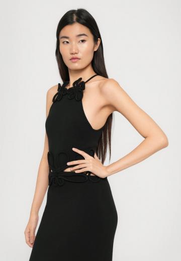 Вязаное платье