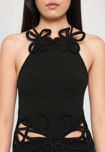 Вязаное платье