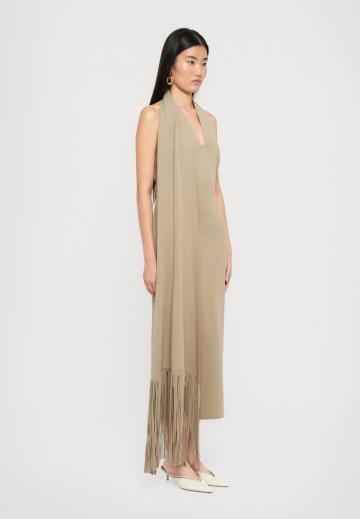 Вязаное платье