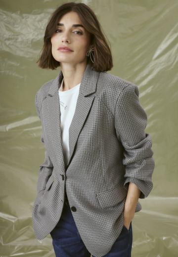 Короткое пальто