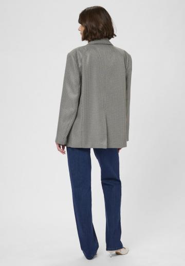 Короткое пальто