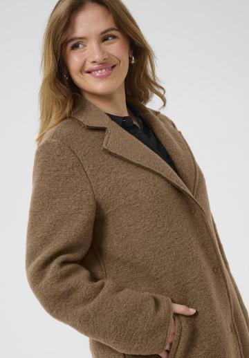 Короткое пальто