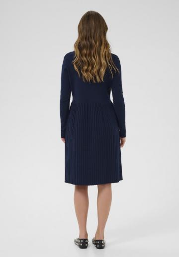 Вязаное платье