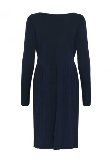 Вязаное платье