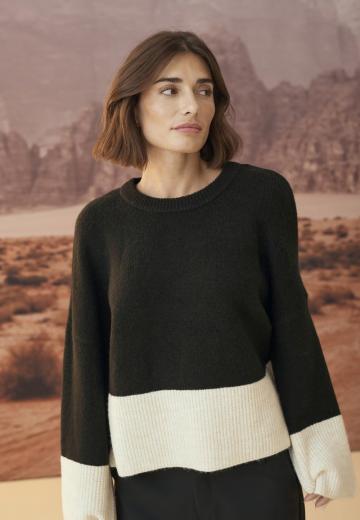 Длинный пуловер