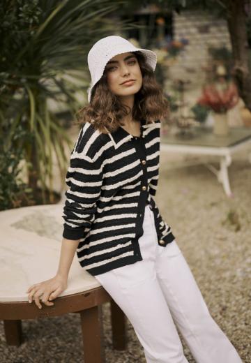 Вязаная кофта