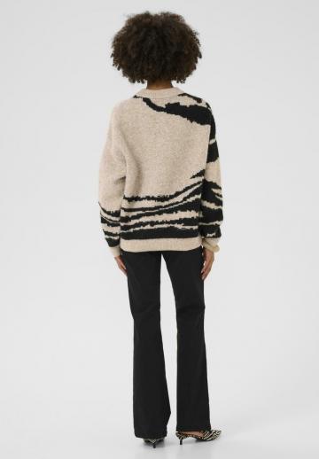 Длинный пуловер