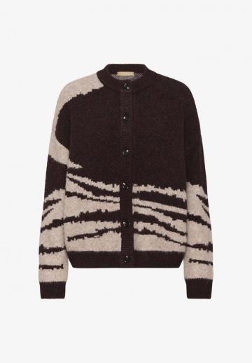 Жаккардовая вязаная кофта