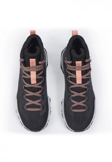 Походные ботинки