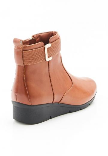 Сапожки на танкетке