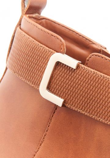 Сапожки на танкетке