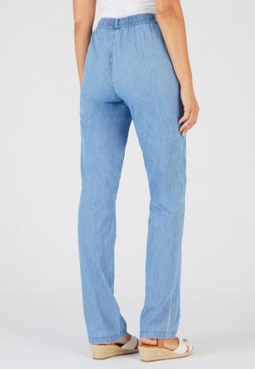 Прямые джинсы