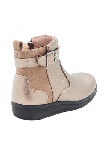 Сапожки на танкетке