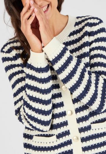 Вязаная кофта