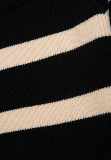 Вязаное платье