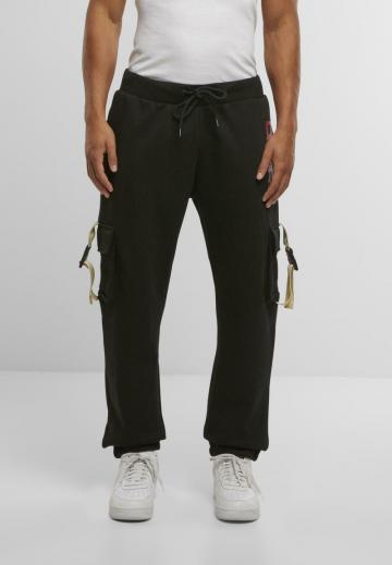 Брюки с накладными карманами