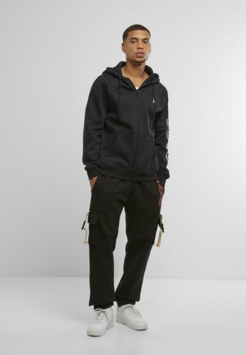 Брюки с накладными карманами